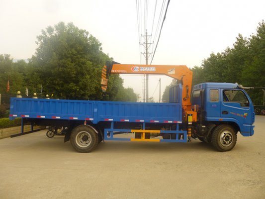長(zhǎng)安小型掃路車(chē)（國(guó)V）