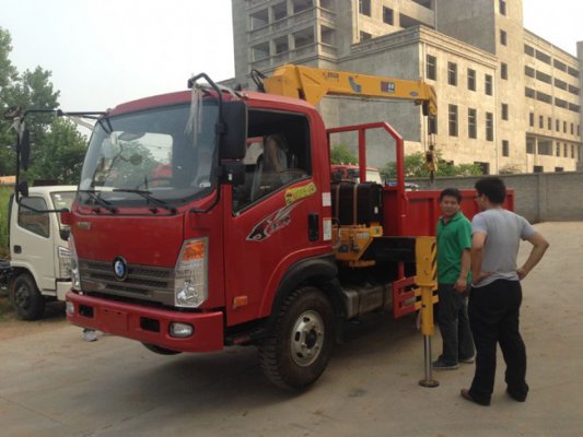 長(zhǎng)安小型掃路車（國(guó)V）